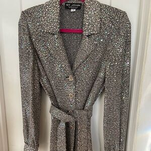 St. John gorgeous grayish black sequin jacket with beautiful buttons size 4